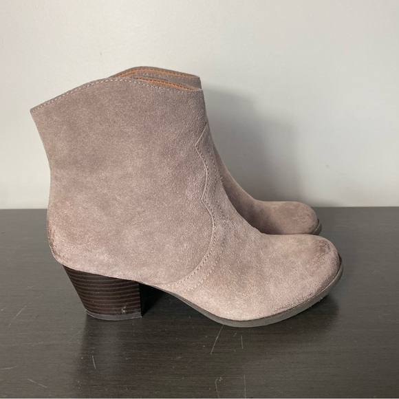 LUCKY BRAND Taupe Suede Side Zipper Western Booties - Picture 7 of 15